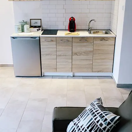 Exit Apartment