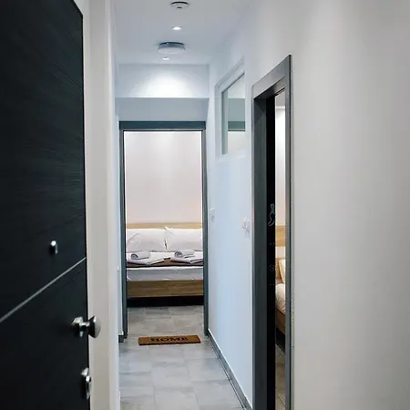 Exit Apartment *